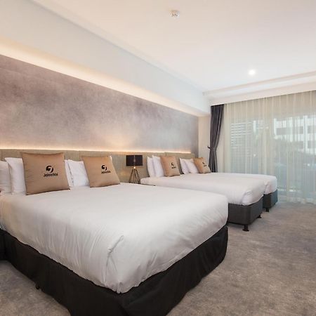 Jephson Hotel & Apartments Toowong Exterior photo