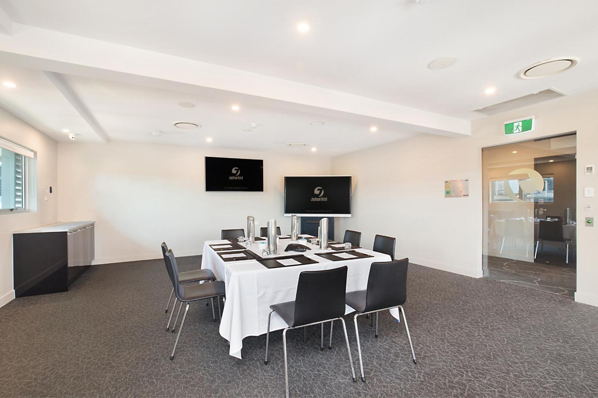 Jephson Hotel & Apartments Toowong Exterior photo